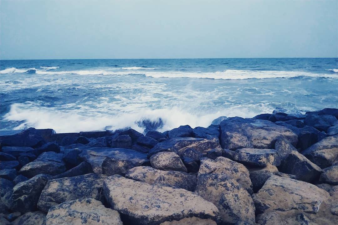 41089-lead-rock-beach-pondicherry-charivari-pondicherry-insta